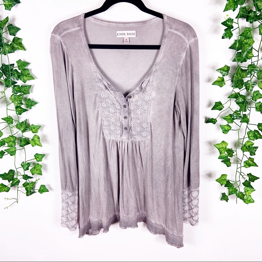 🌻 Knox Rose | gray raw hem button henley blouse - Picture 1 of 5
